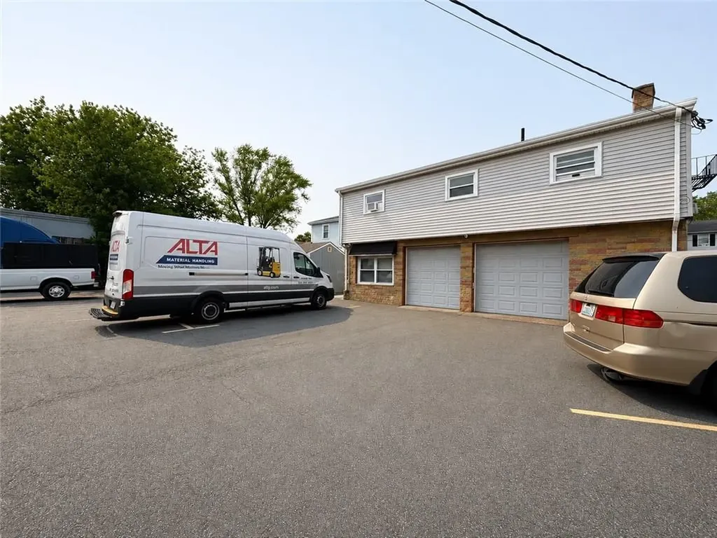 31 Foster Street Pawtucket RI 02861