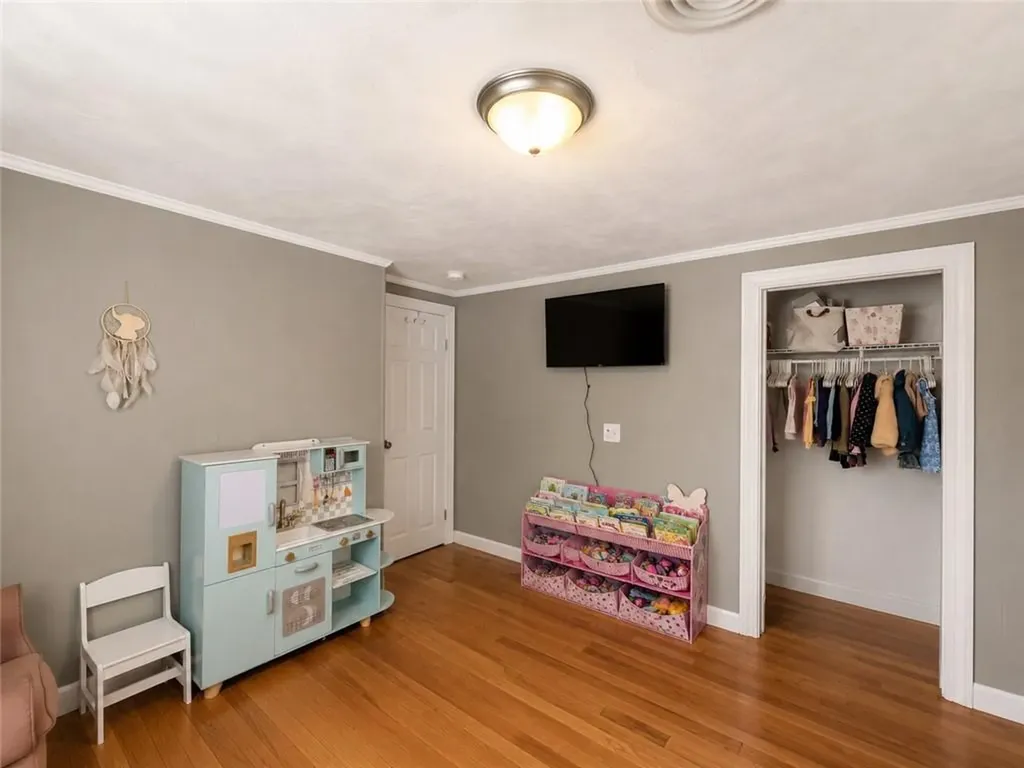31 Foster Street Pawtucket RI 02861