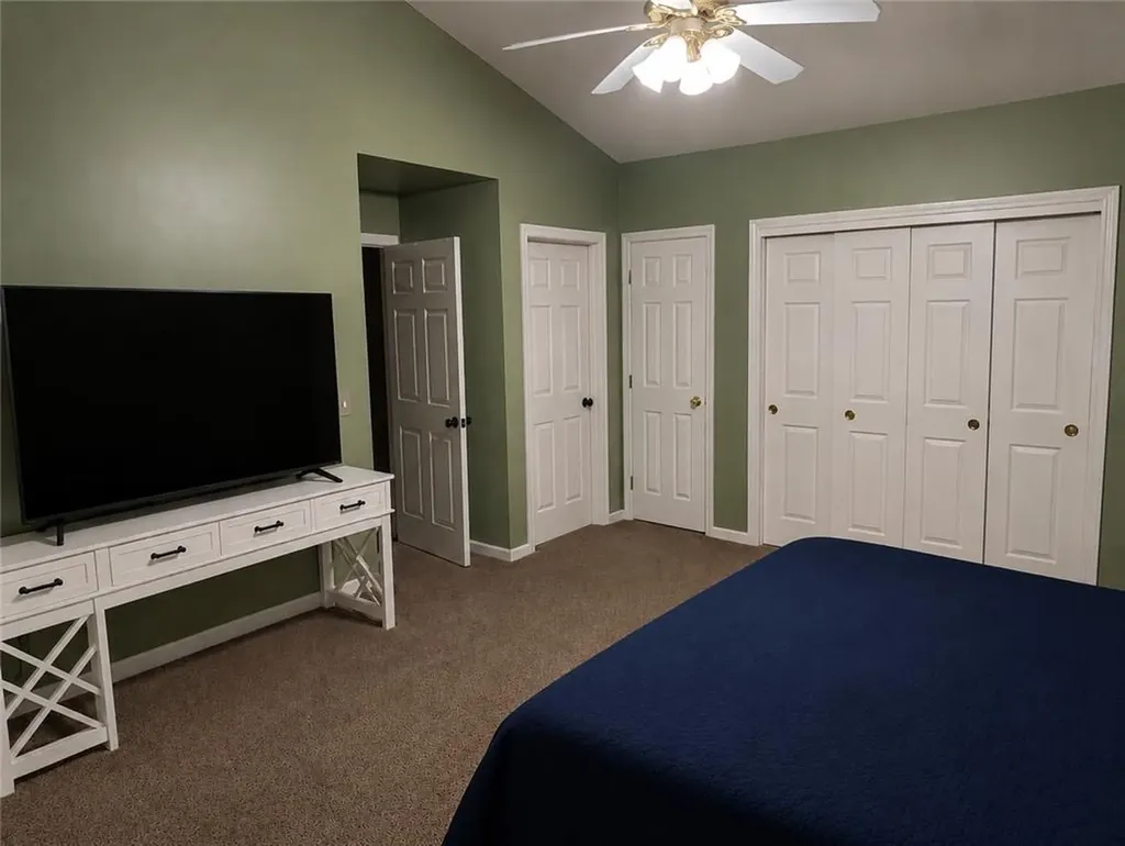 3 Meadow Circle Barrington RI 02806