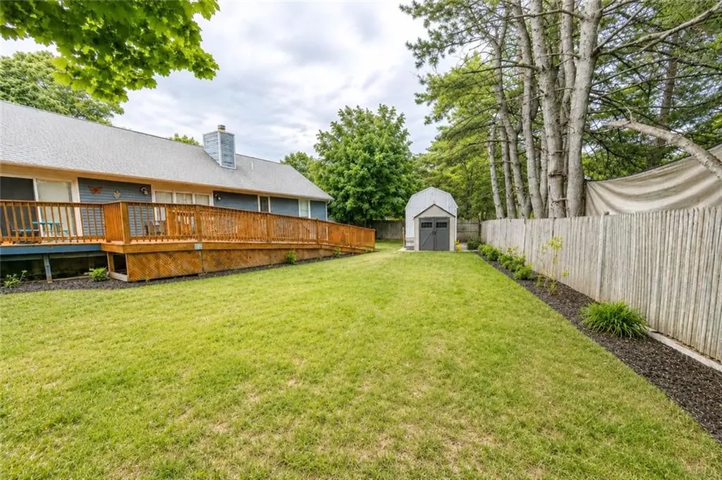 3 Meadow Circle Barrington RI 02806