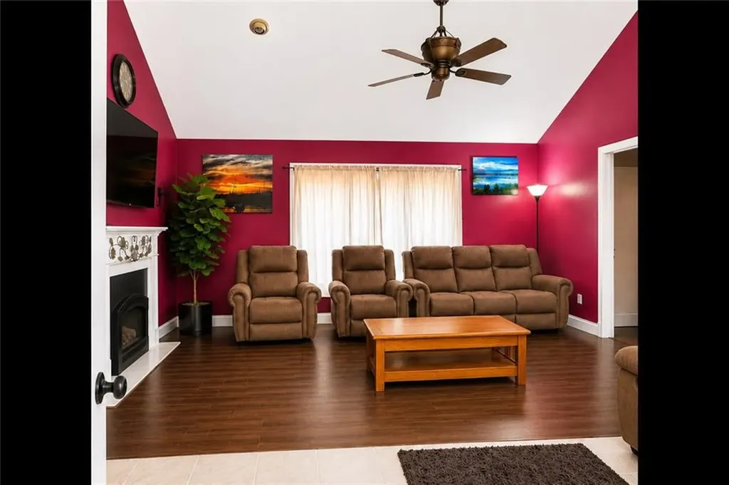 3 Meadow Circle Barrington RI 02806