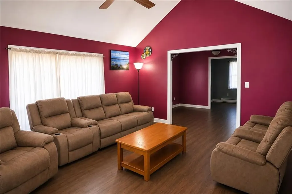3 Meadow Circle Barrington RI 02806