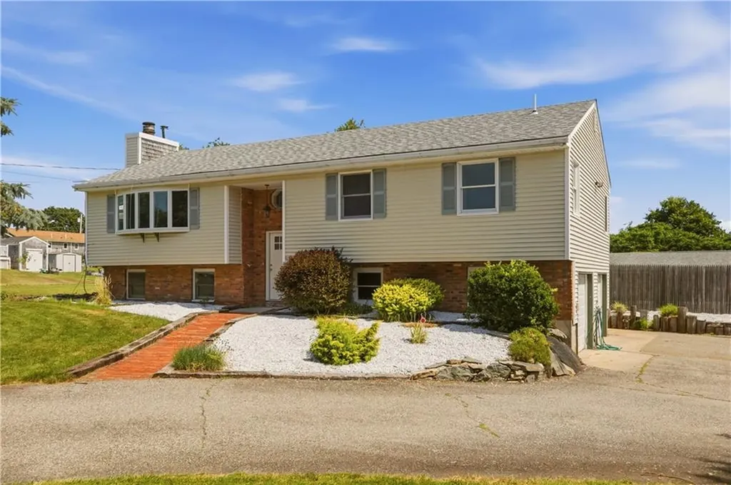 49 Dexter Street Portsmouth RI 02871