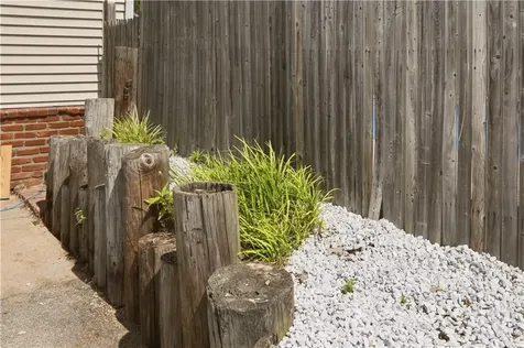 49 Dexter Street Portsmouth RI 02871