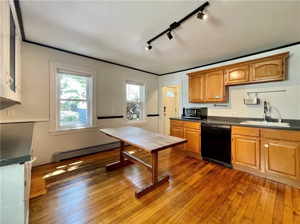 42 44 East Transit Street Providence RI 02906