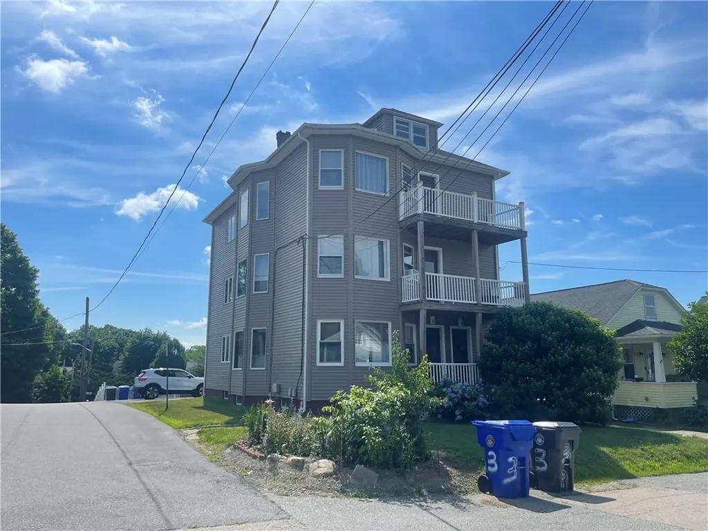 22 Sheffield Avenue North Providence RI 02911
