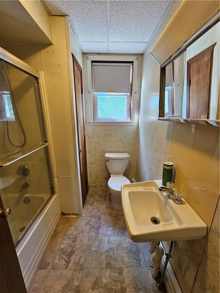 8 10 Snells Court West Warwick RI 02893
