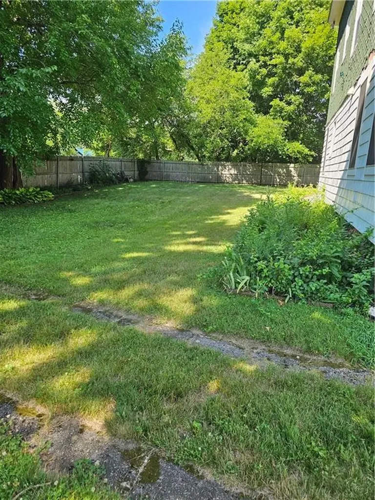 8 10 Snells Court West Warwick RI 02893