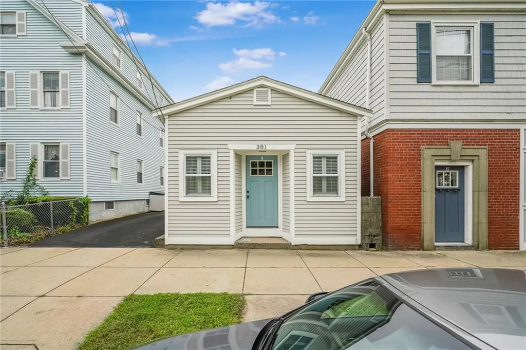 381 Wood Street Bristol RI 02809