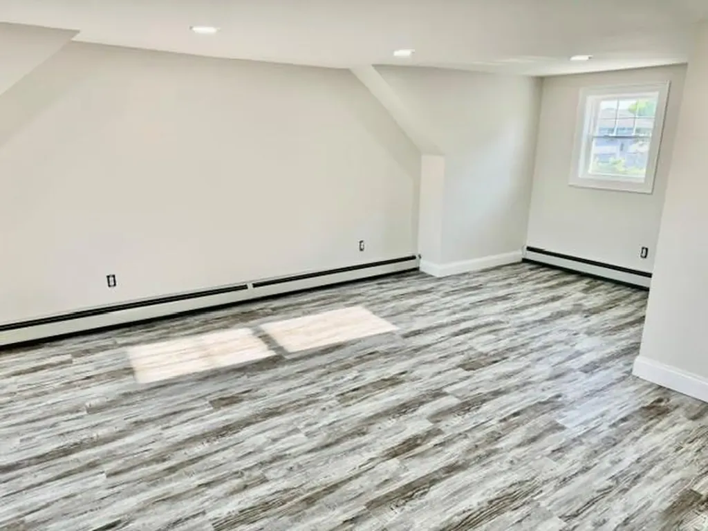 49 Metropolitian Park Drive East Providence RI 02915