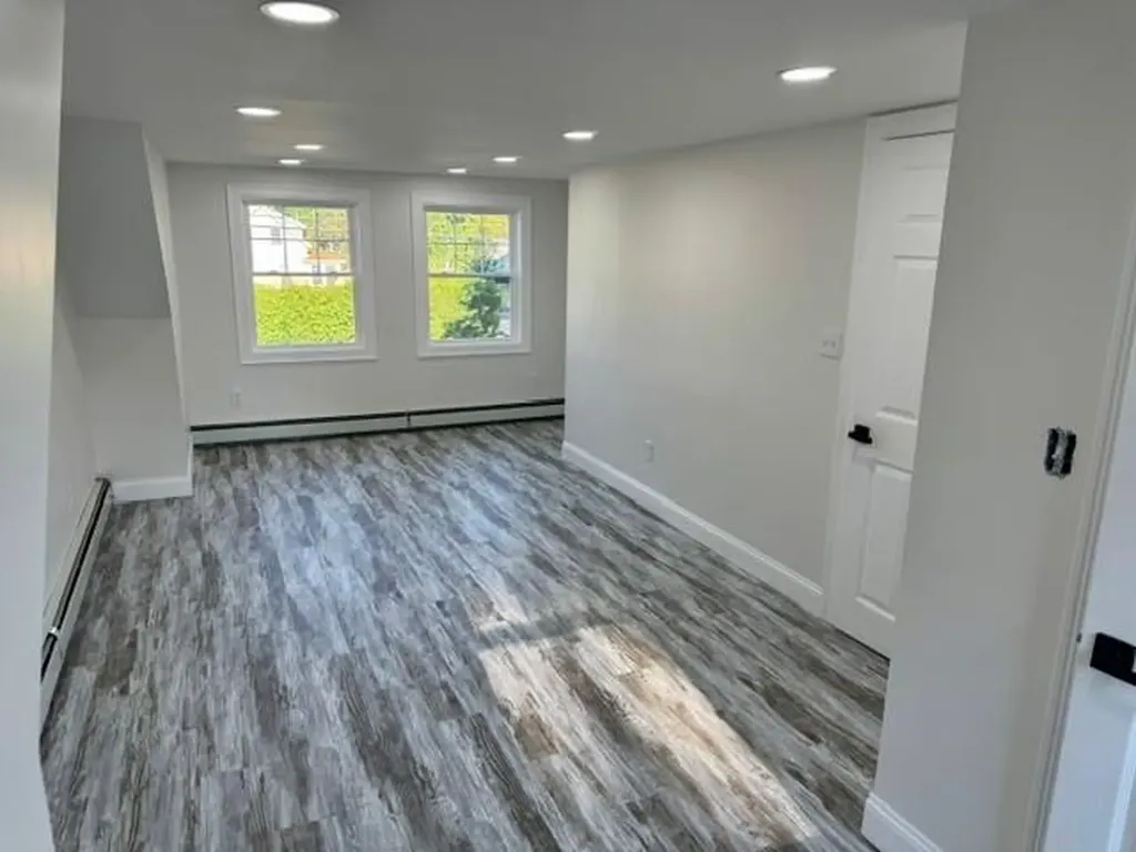49 Metropolitian Park Drive East Providence RI 02915