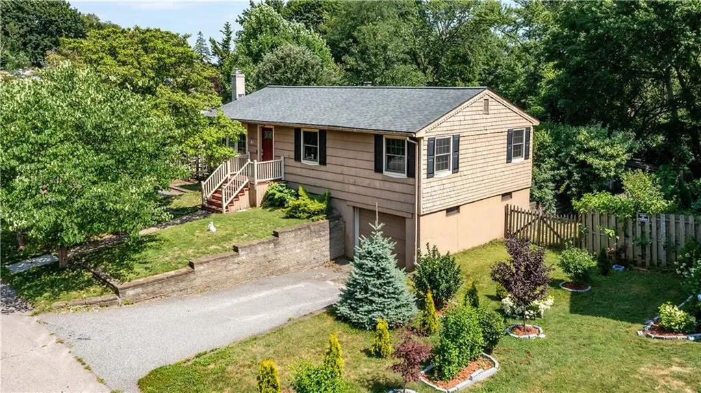 41 Mount View Avenue North Kingstown RI 02852