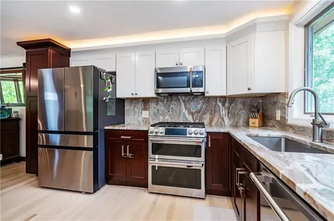 41 Mount View Avenue North Kingstown RI 02852