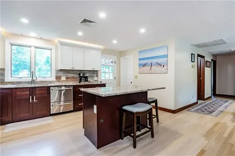 41 Mount View Avenue North Kingstown RI 02852