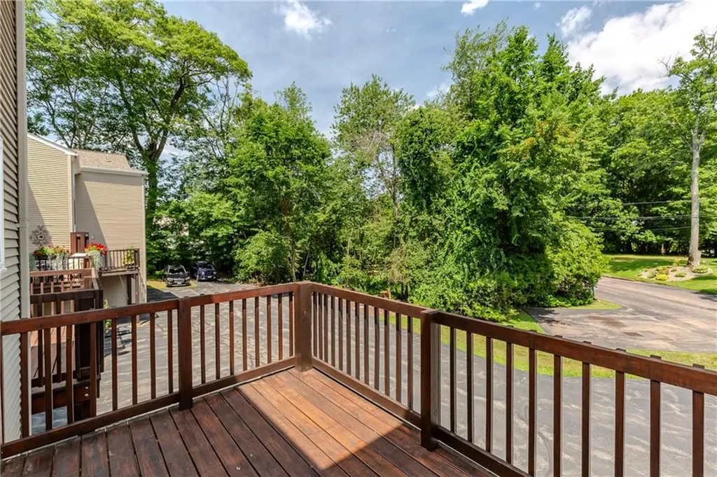 351 New London Avenue Warwick RI 02886