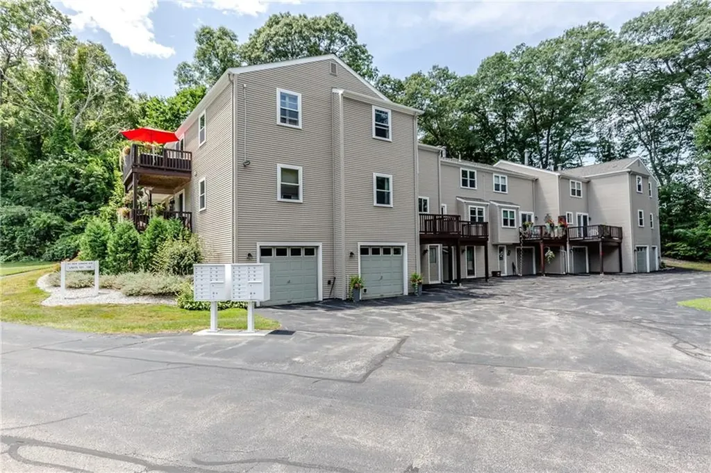 351 New London Avenue Warwick RI 02886