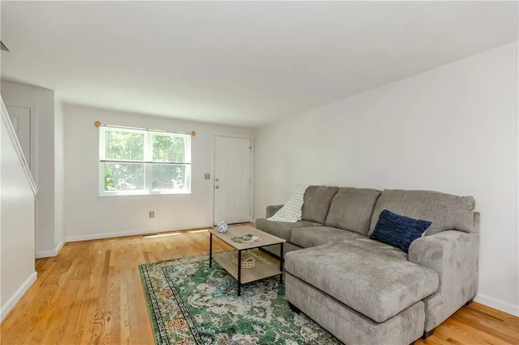 351 New London Avenue Warwick RI 02886