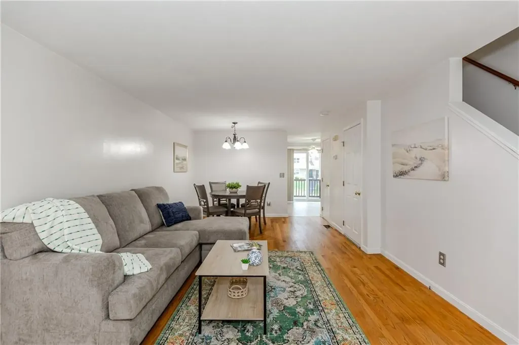 351 New London Avenue Warwick RI 02886