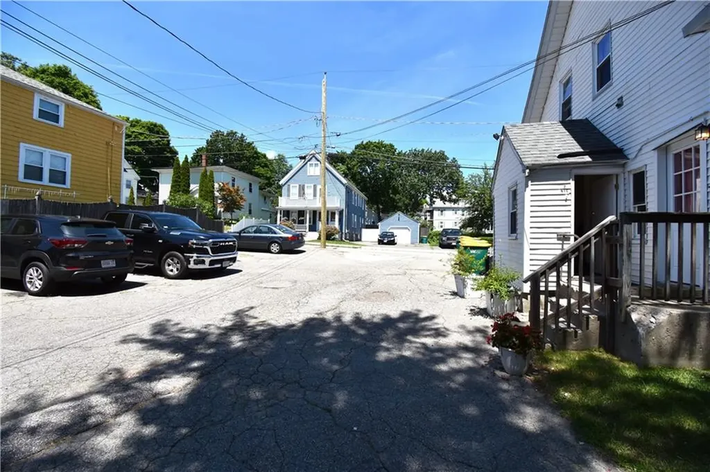 272 Unit 2 Nahatan Street Norwood MA 02062