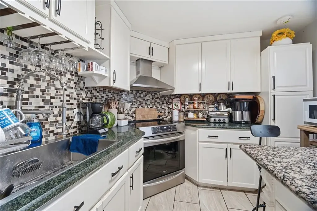 170 Beckwith Street Cranston RI 02910