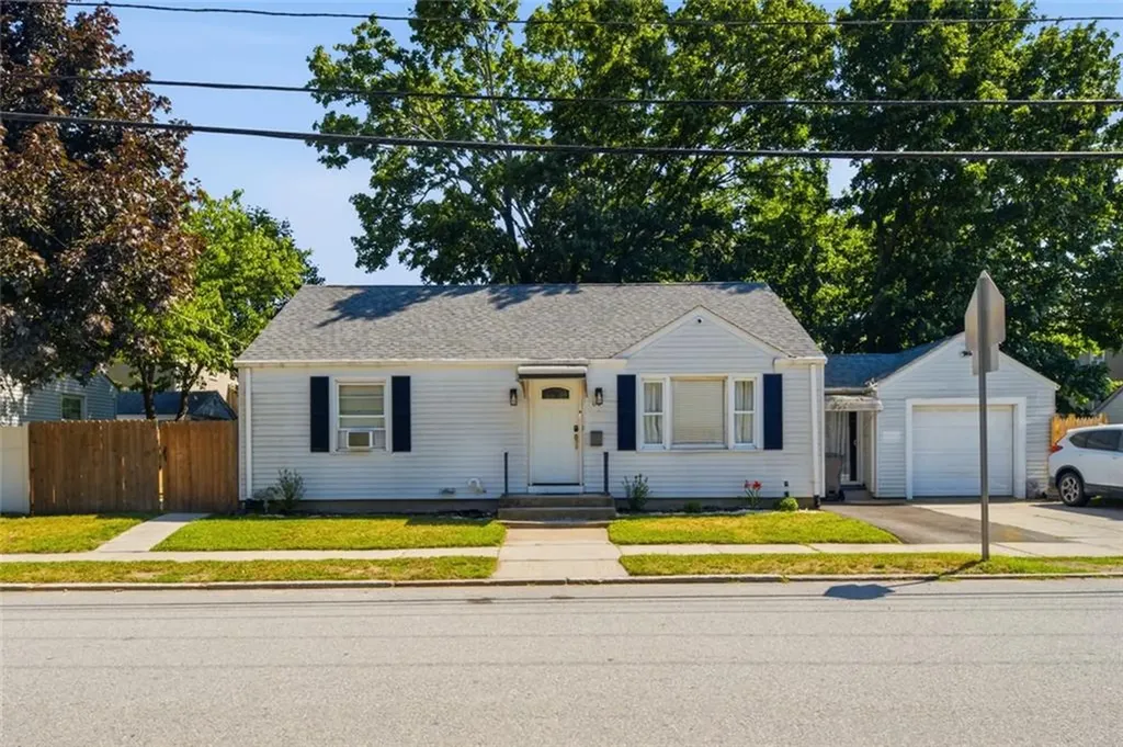 170 Beckwith Street Cranston RI 02910