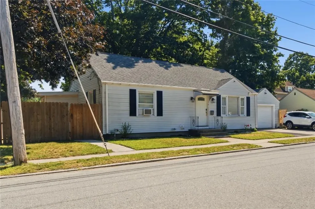 170 Beckwith Street Cranston RI 02910