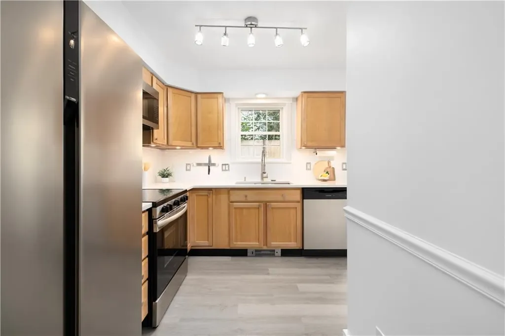 45 Cherry Lane South Kingstown RI 02879