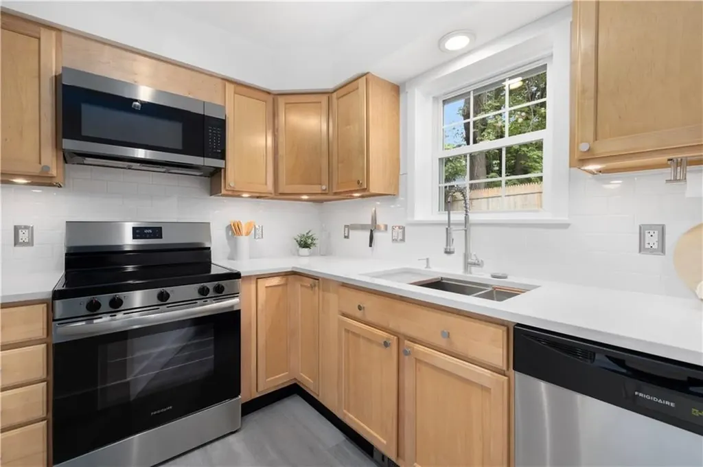 45 Cherry Lane South Kingstown RI 02879