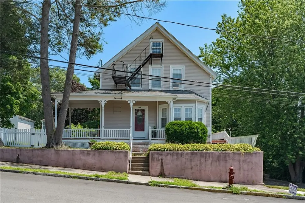 507 Summer Street Woonsocket RI 02895