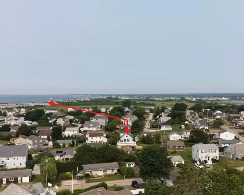 24 Redwood Drive Narragansett RI 02882