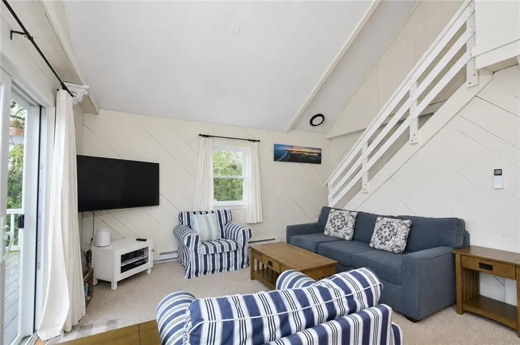 24 Redwood Drive Narragansett RI 02882
