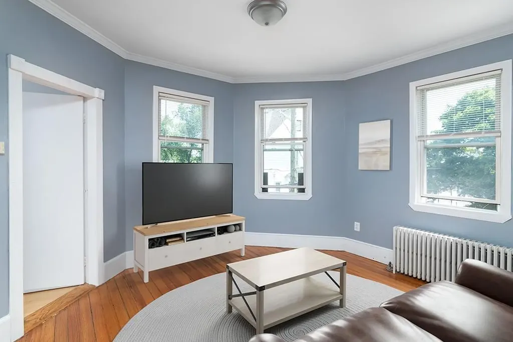 16 Sherwood Street Cranston RI 02920