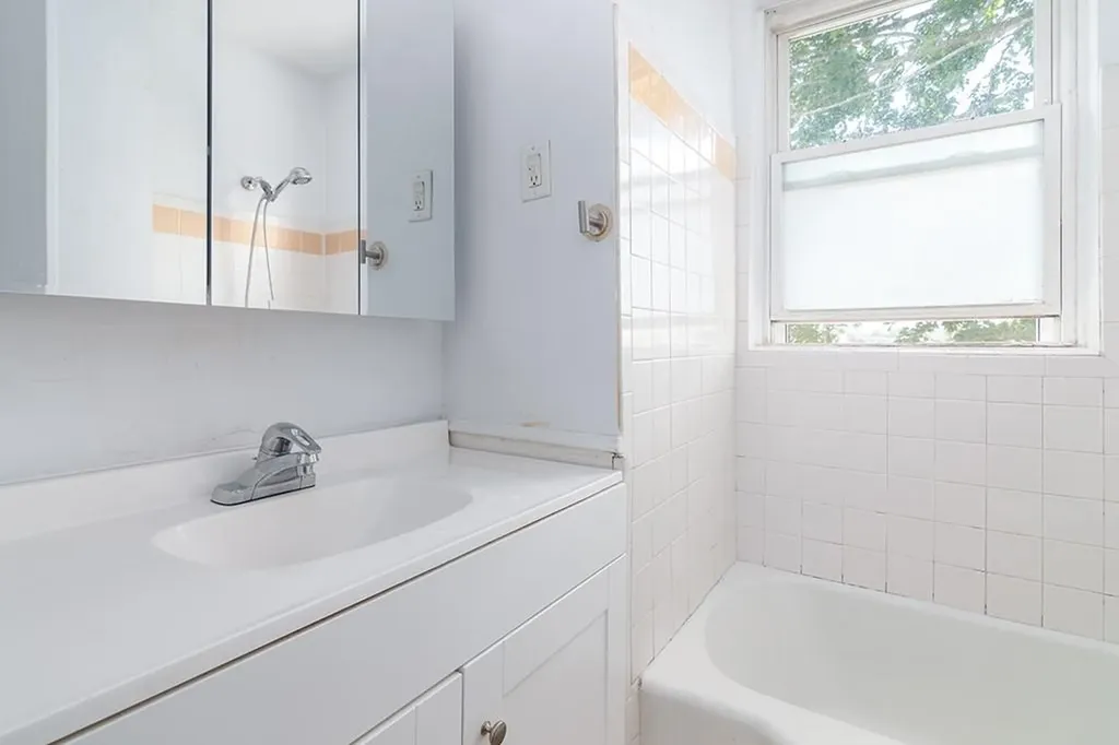 16 Sherwood Street Cranston RI 02920