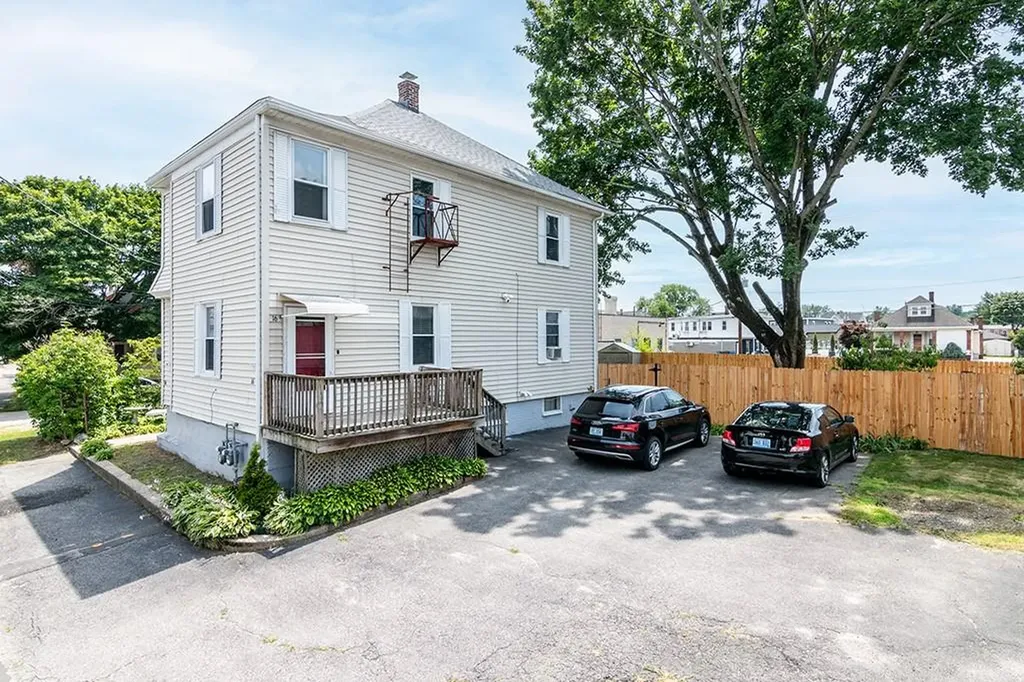 16 Sherwood Street Cranston RI 02920