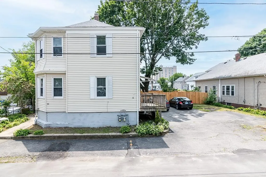 16 Sherwood Street Cranston RI 02920