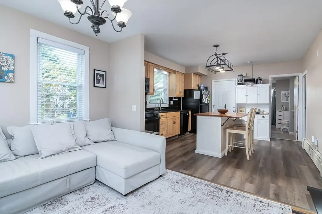 16 Sherwood Street Cranston RI 02920