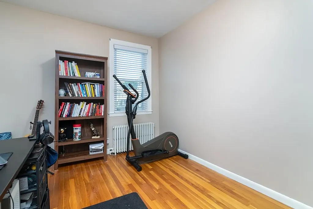 16 Sherwood Street Cranston RI 02920