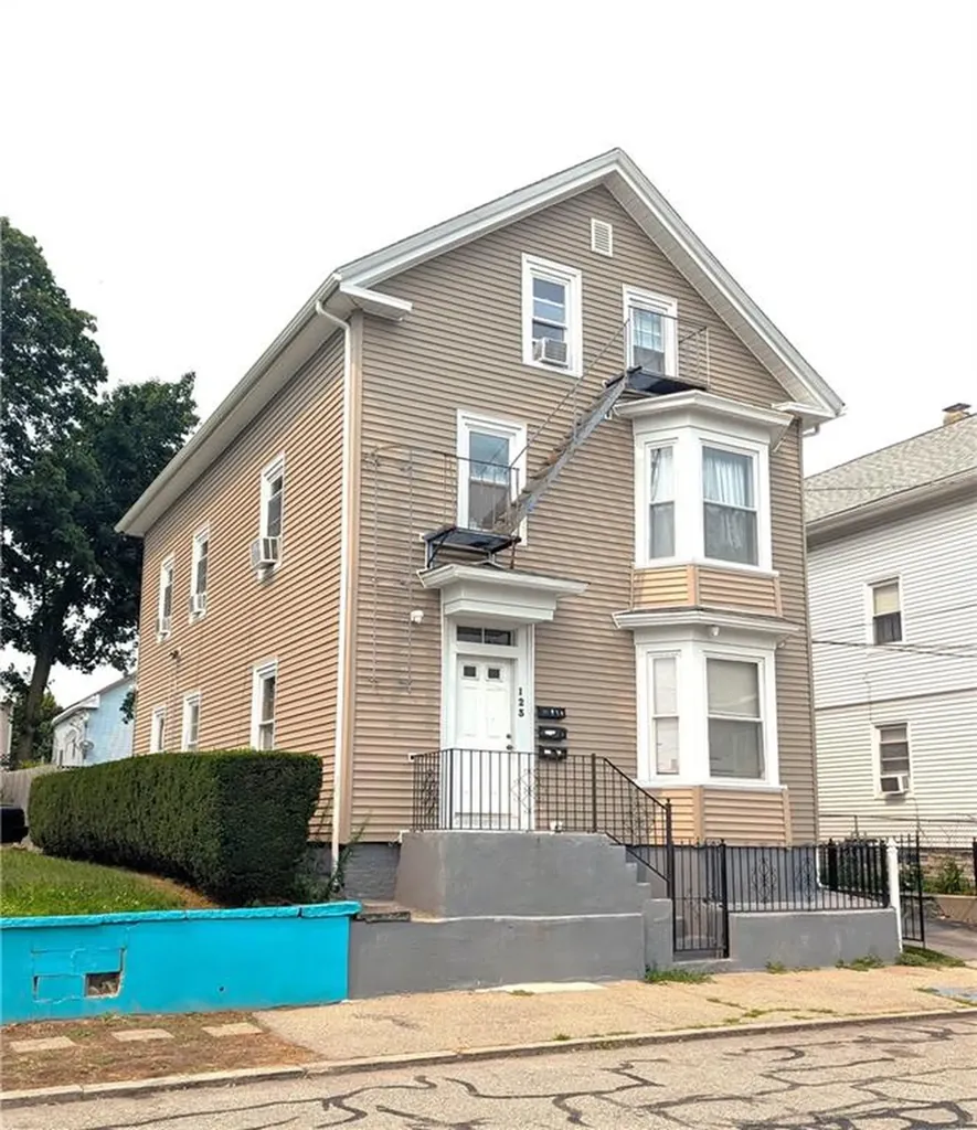 123 Laban Street Providence RI 02909