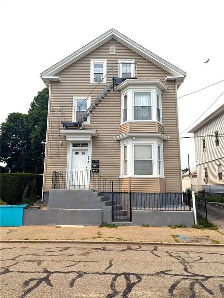 123 Laban Street Providence RI 02909