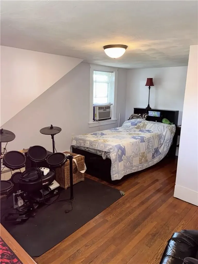 128 Fern Street Warwick RI 02889