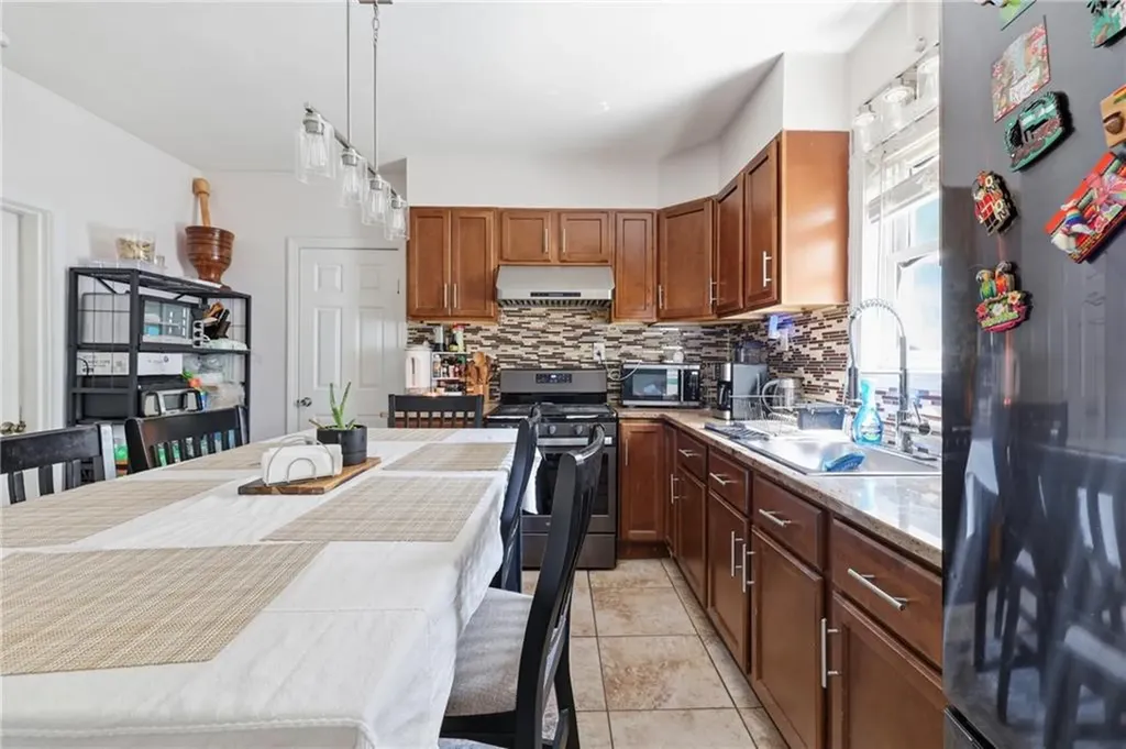 119 Chatham Street Providence RI 02904