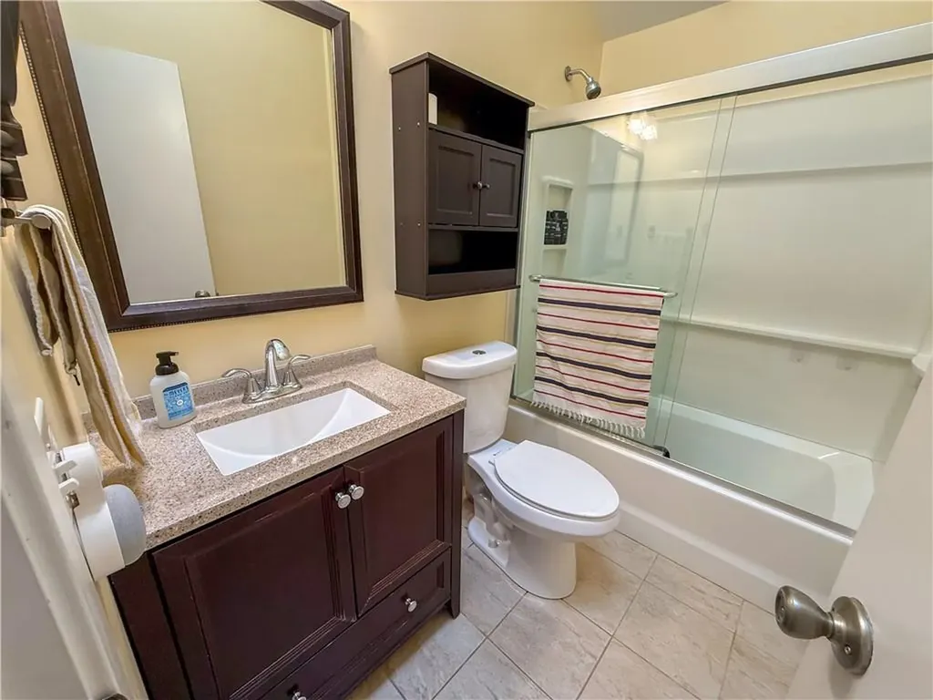 466 Greenbush Road Warwick RI 02818
