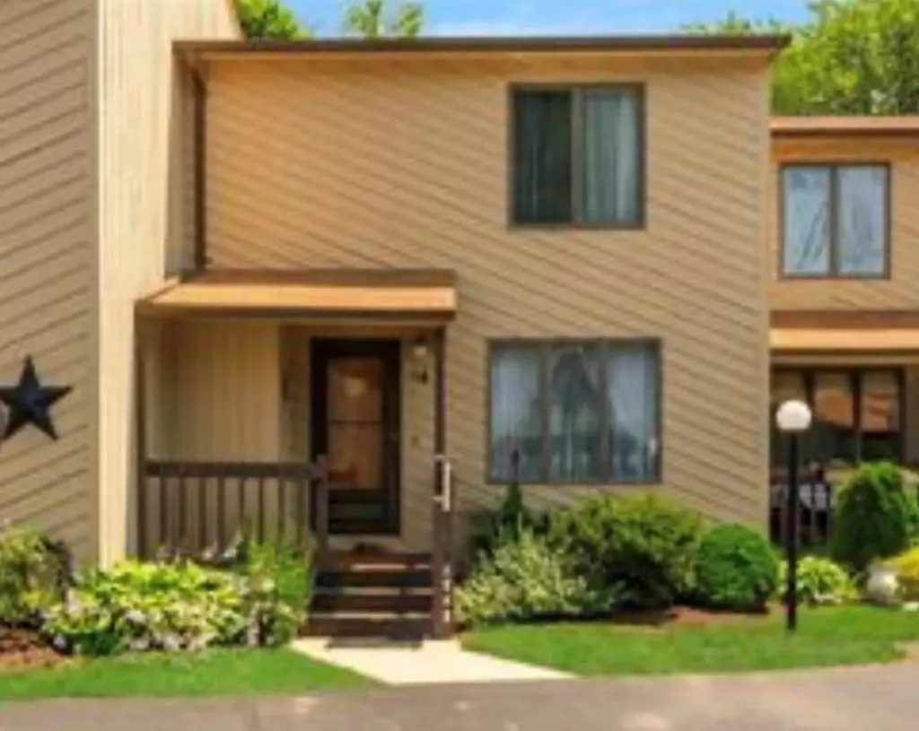 14 Kristee Circle West Warwick RI 02893
