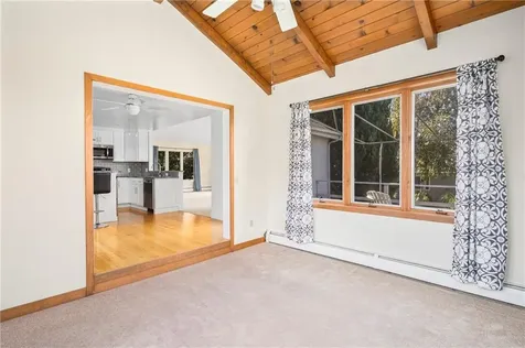 27 Tobin Lane Bristol RI 02809