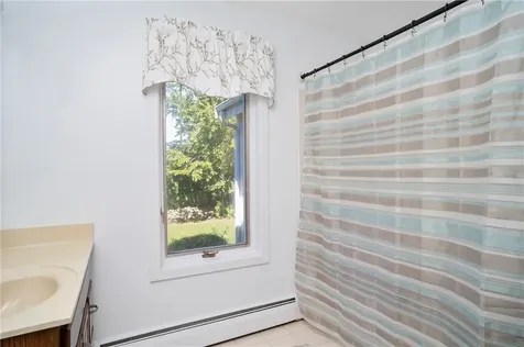 27 Tobin Lane Bristol RI 02809