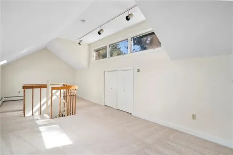 27 Tobin Lane Bristol RI 02809