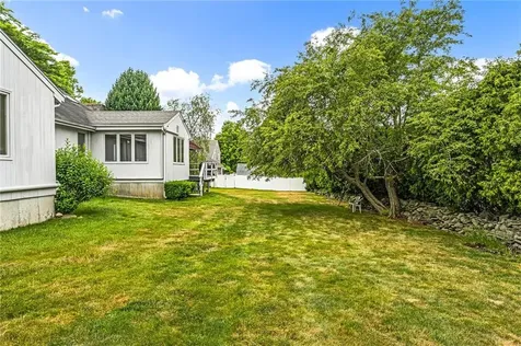 27 Tobin Lane Bristol RI 02809