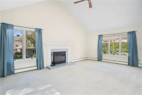 27 Tobin Lane Bristol RI 02809