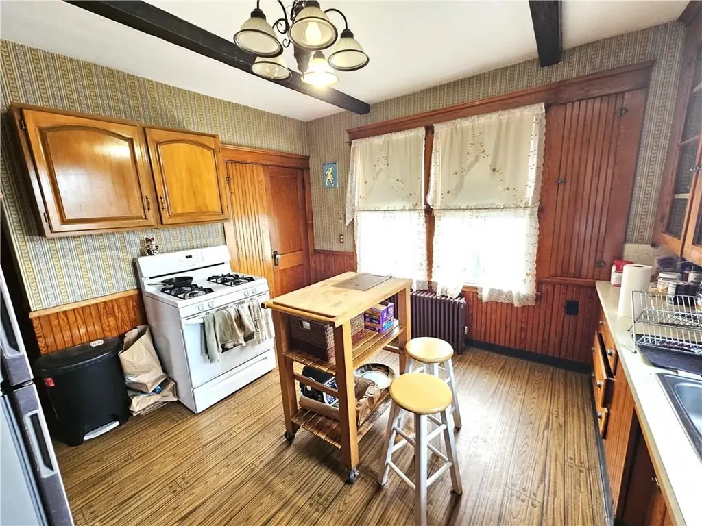 50 52 Oakland Avenue Cranston RI 02910