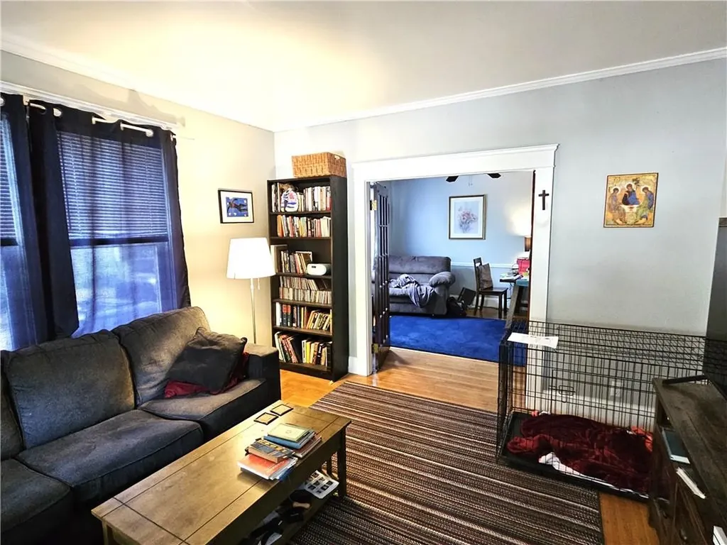 50 52 Oakland Avenue Cranston RI 02910